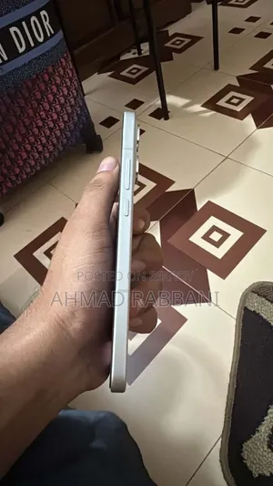 অপ্পো রেনো ২৫৬ জিবি সাদা