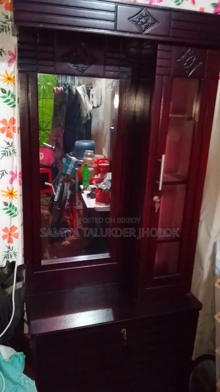 ডেসিন টেবিল বিক্রি হবে