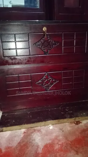 ডেসিন টেবিল বিক্রি হবে