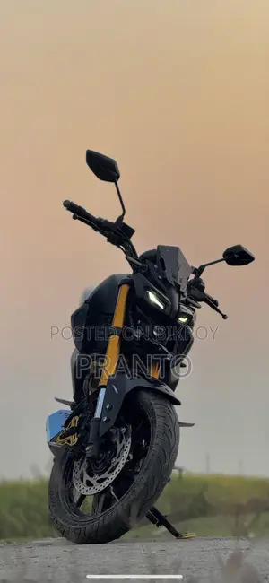 ইয়ামাহা ২০২৩ ব্ল্যাক