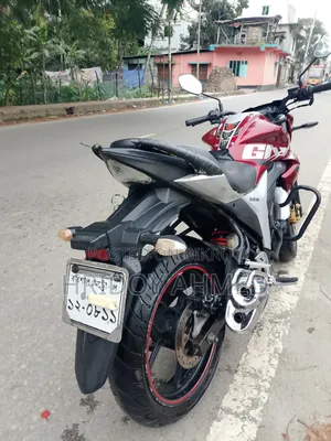 সুজুকি ব্যান্ডিট ১৫০ ২০২১ লাল
