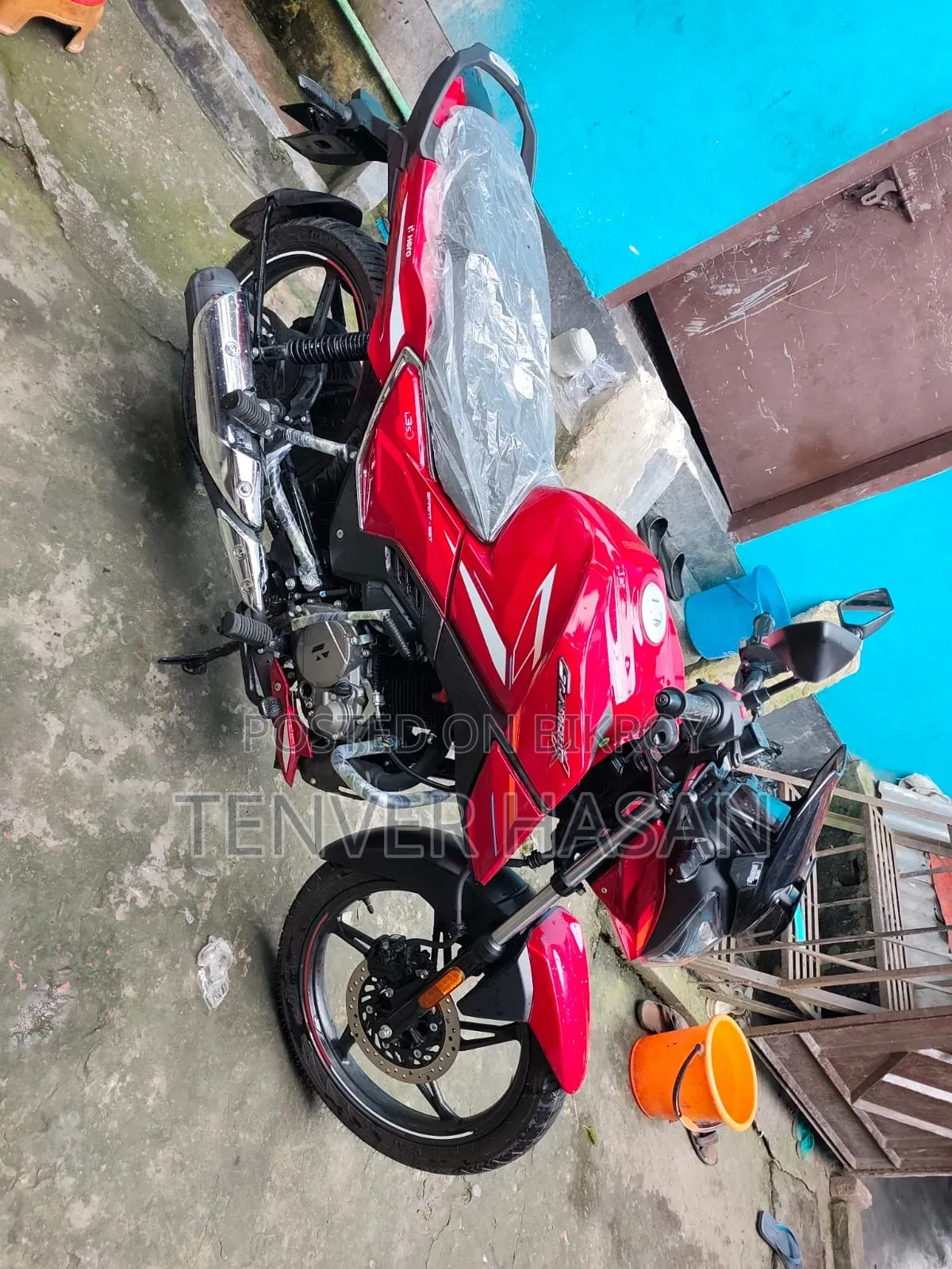 No major issues, FI engine, latest model, 700 kilometers driven