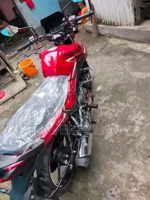 No major issues, FI engine, latest model, 700 kilometers driven