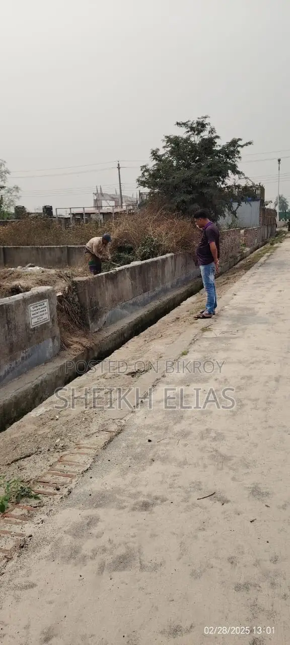 Plot Number 4 on Road Number 203/E, Sector 1, Purbachal will be sold