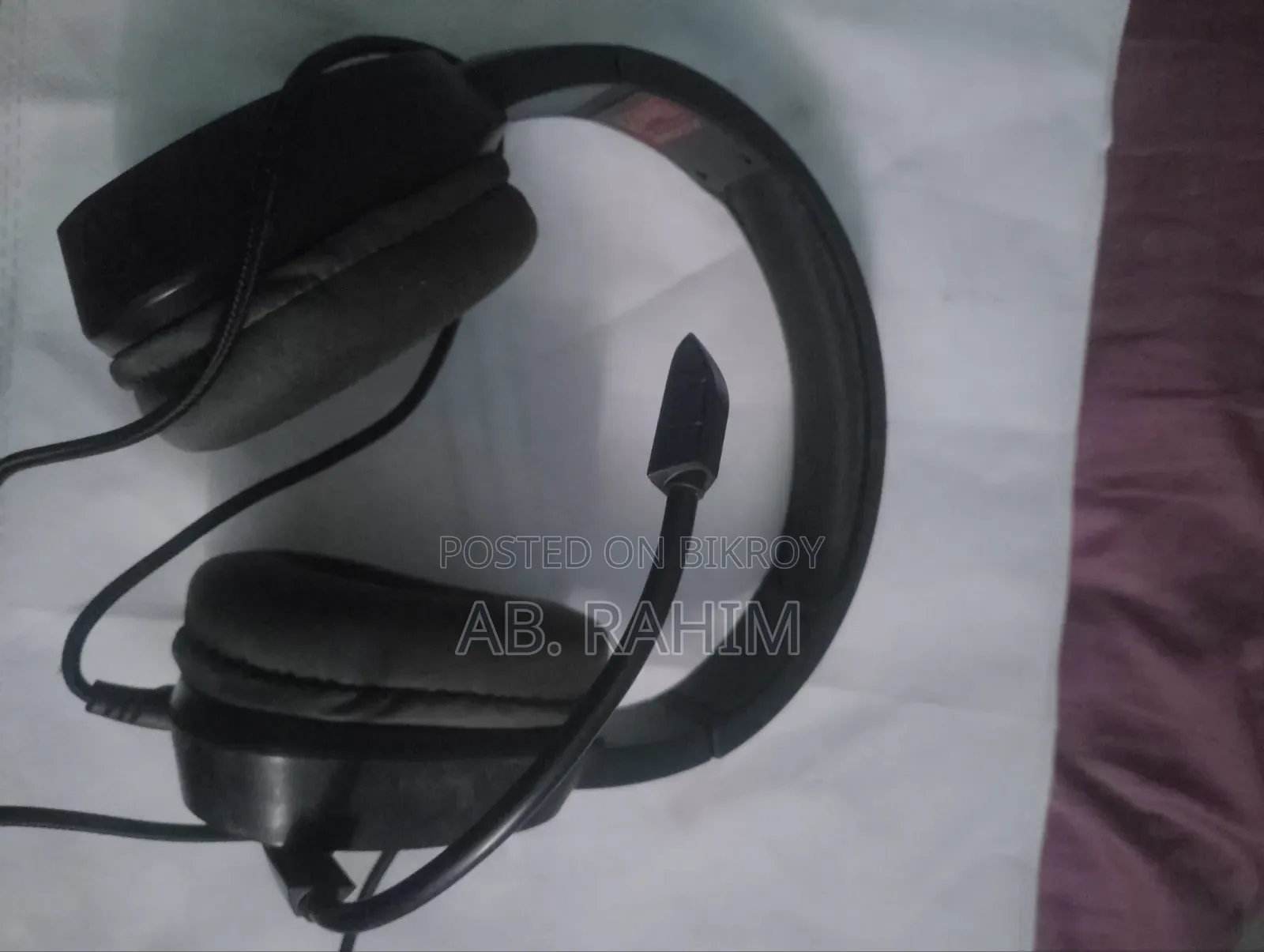 PLEXTONE Head Phone and a Camera Stick