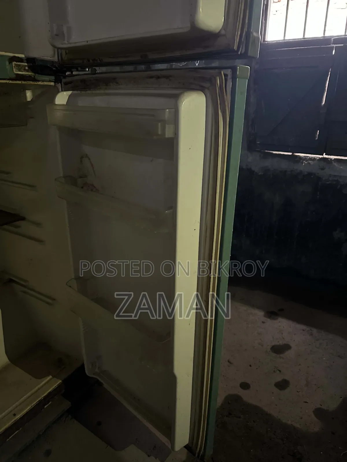 Refrigerator