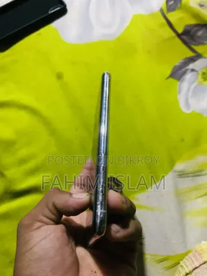 অ্যাপল আইফোন এক্সএস ৬৪ জিবি সাদা