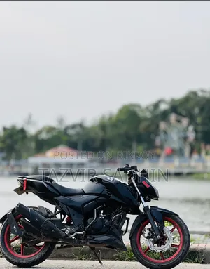 টিভিএস অ্যাপাচে ১৬০ ৪ভি ২০২৩ কালো