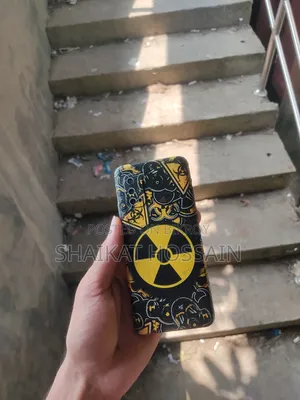 ভিভো ভি১৭ ১২৮ জিবি হলুদ