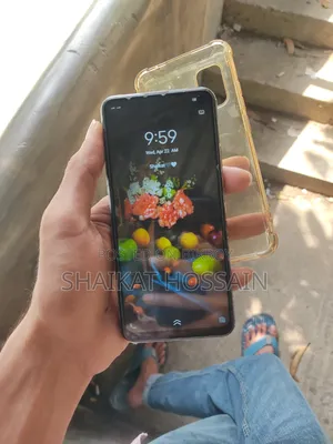 ভিভো ভি১৭ ১২৮ জিবি হলুদ