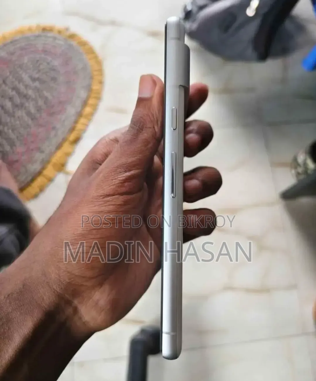 গুগল পিক্সেল ৭ ২৫৬ জিবি সাদা