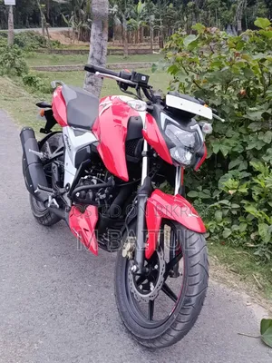 TVS Apache RTR 160 4V 2025 Red