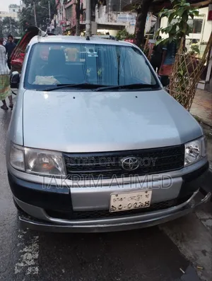 New Toyota Probox 1.3 Liter GL Two-Wheel Drive 2005 Silver