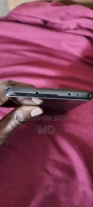 ওয়ানপ্লাস ১১আর ২৫৬ জিবি কালো