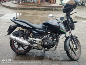 বাজাজ পালসার ১৫০ ২০১৩ ব্ল্যাক
