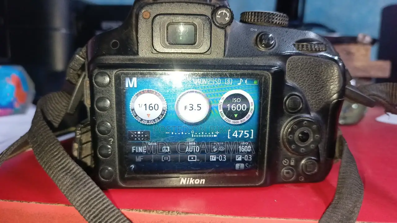 Nikon D3300 DSLR Camera With 18-105mm VR Lens (Fresh Condition)