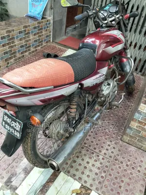 Bajaj CT 100 2017 Red