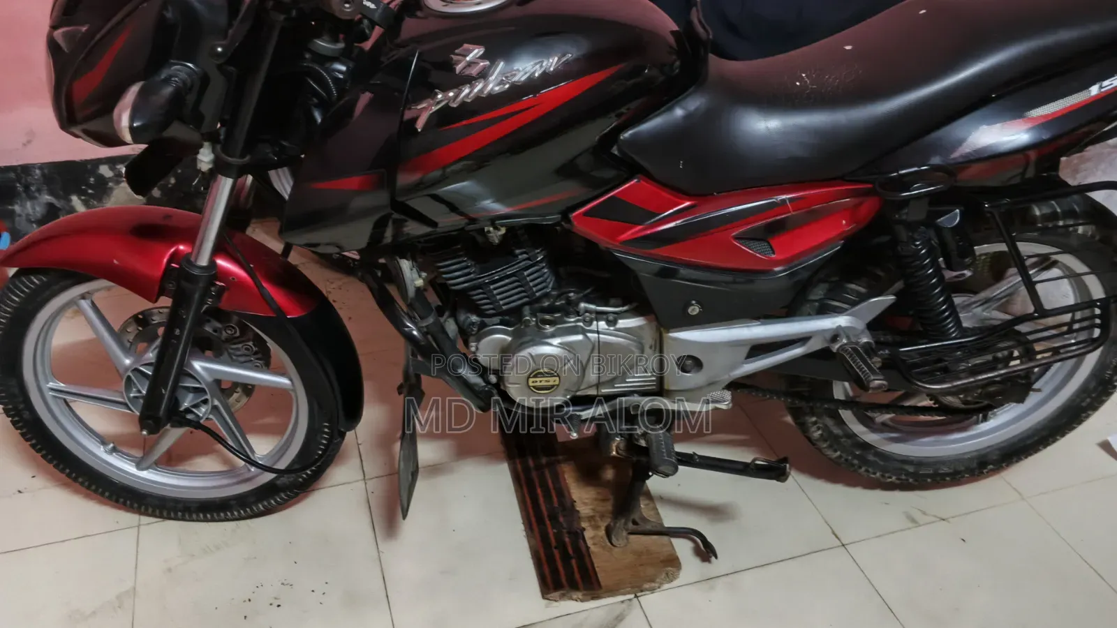 বাজাজ পালসার ১৫০ ২০১৬ কালো