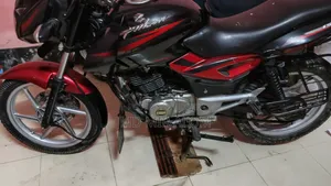বাজাজ পালসার ১৫০ ২০১৬ কালো