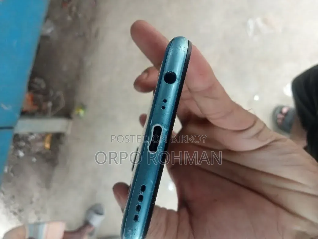 রিয়েলমি ৭আই ১২৮ জিবি নীল