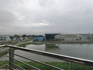 নিকুঞ্জ ২ এ ১৬০০ বর্গফুটের সুন্দর অফিস ভাড়া