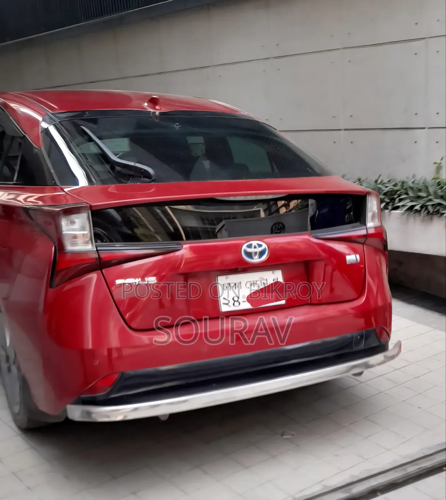 Toyota Prius 2019 Red