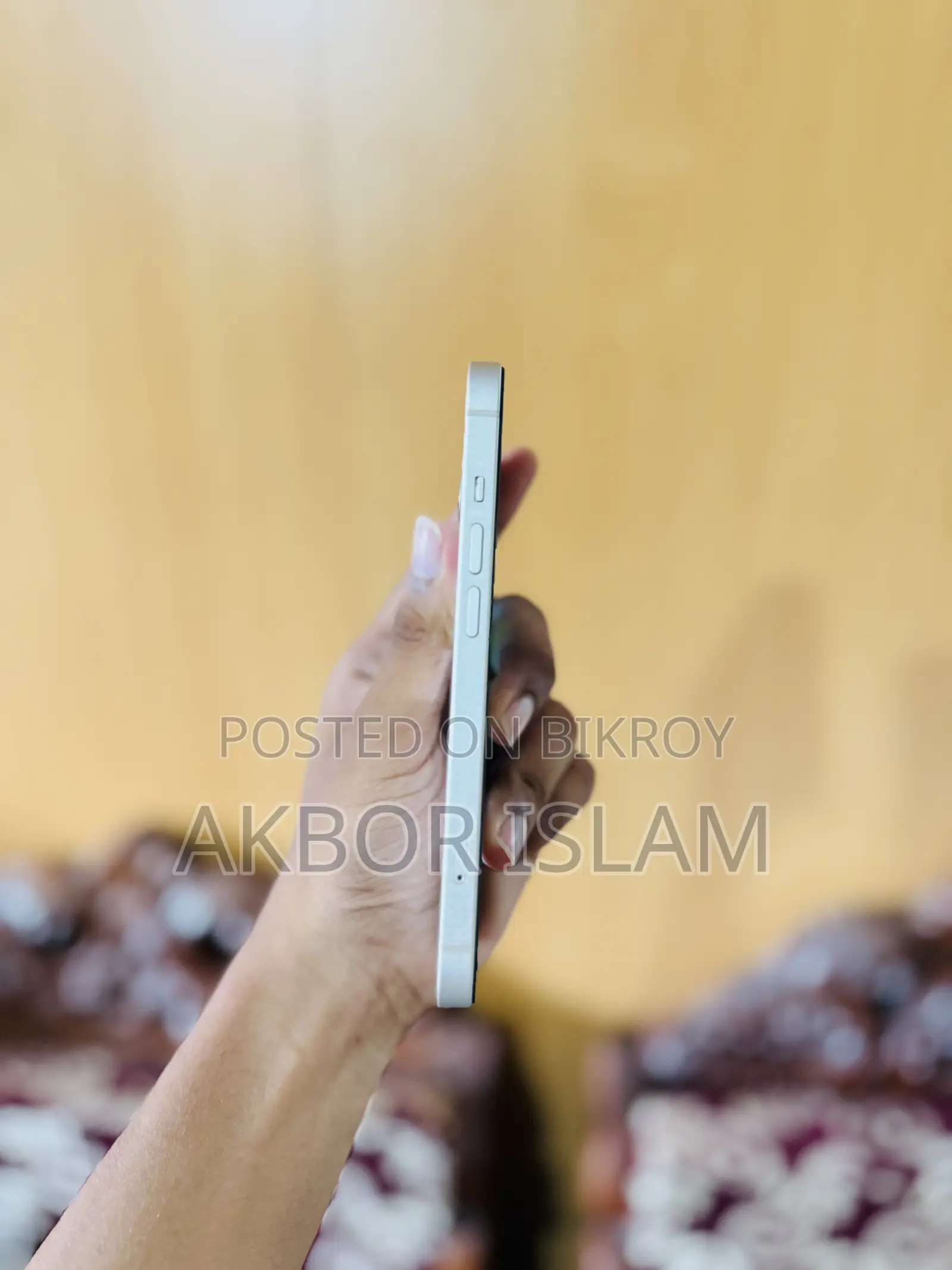 অ্যাপল আইফোন ১৩ ১২৮ জিবি হোয়াইট