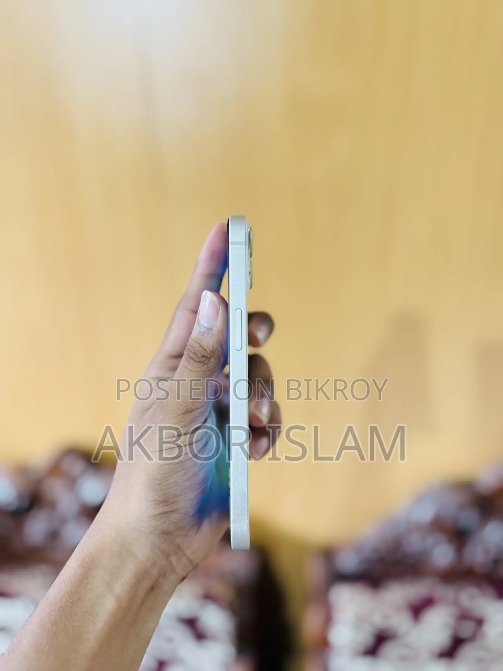 অ্যাপল আইফোন ১৩ ১২৮ জিবি হোয়াইট