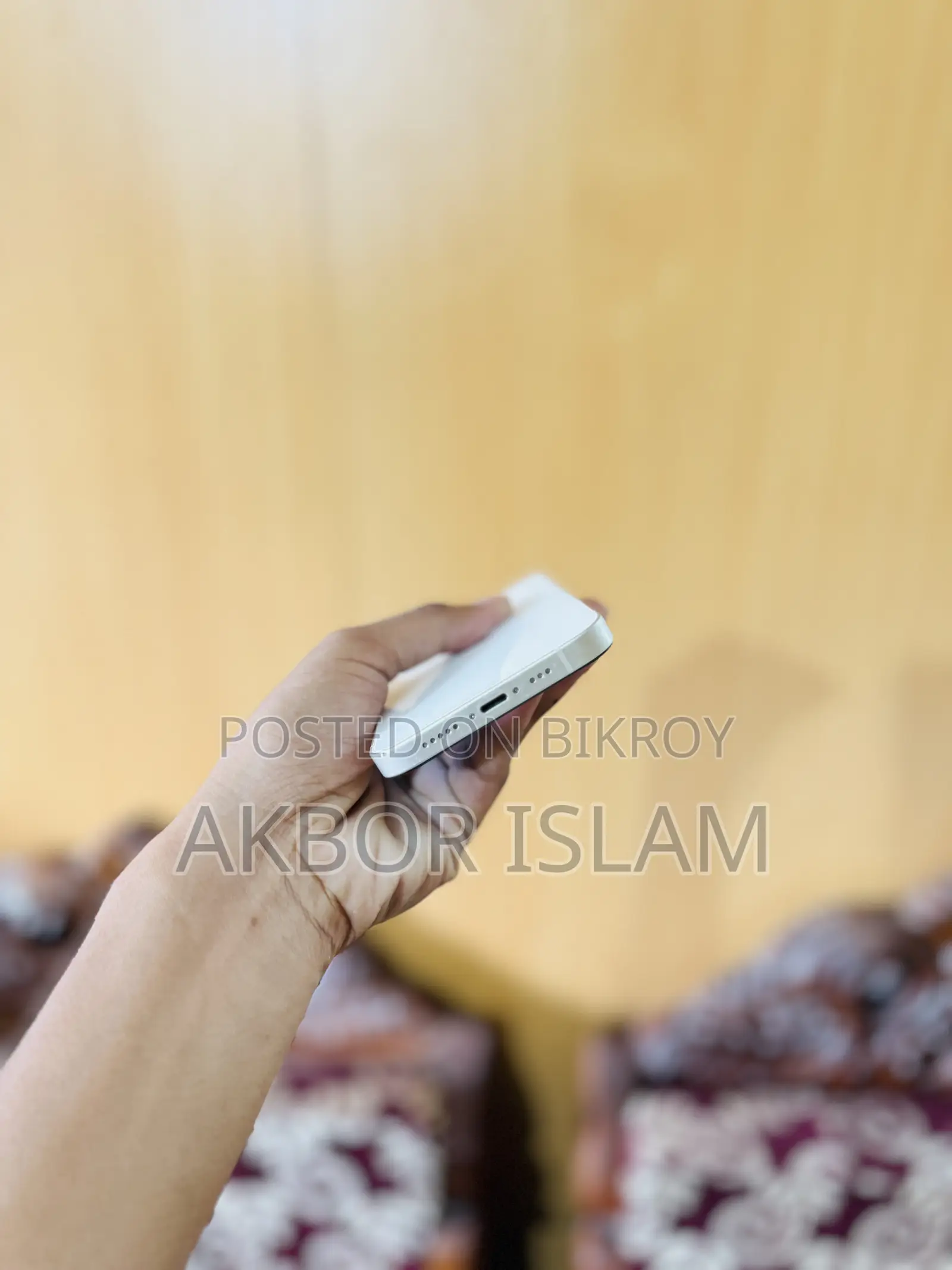 অ্যাপল আইফোন ১৩ ১২৮ জিবি হোয়াইট
