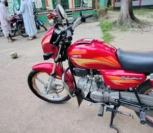 হিরো স্প্লেন্ডার প্লাস ২০১৮ রেড