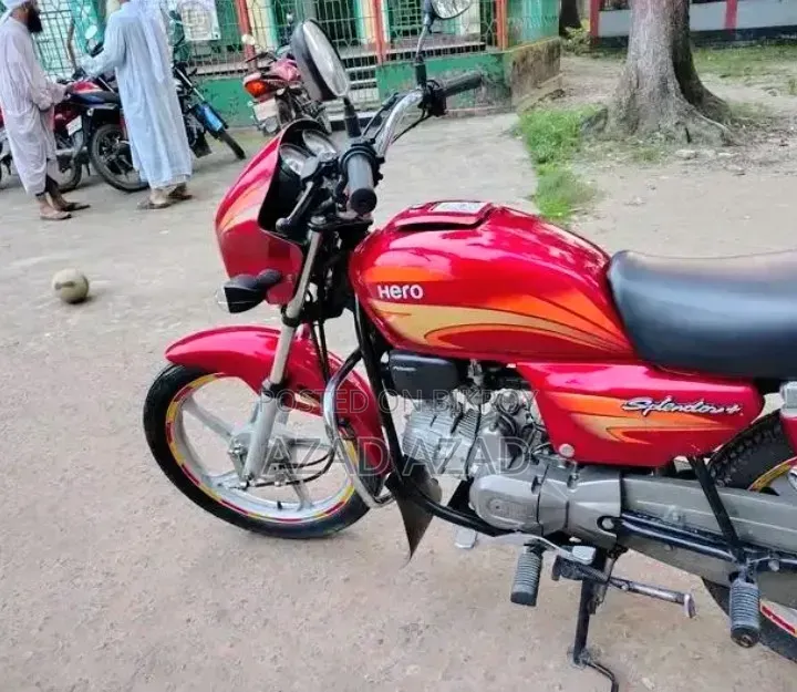 হিরো স্প্লেন্ডার প্লাস ২০১৮ রেড