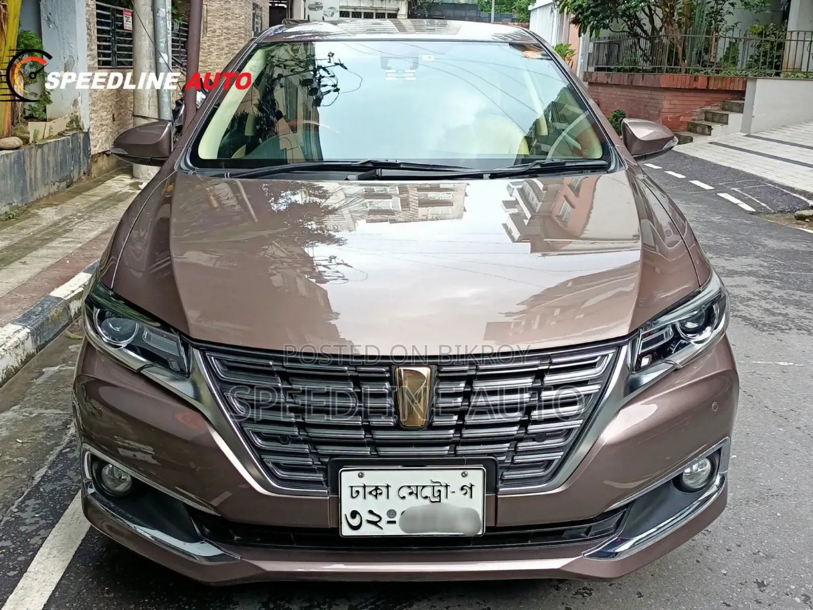 টয়োটা প্রমিও ২০১৭ ব্রাউন