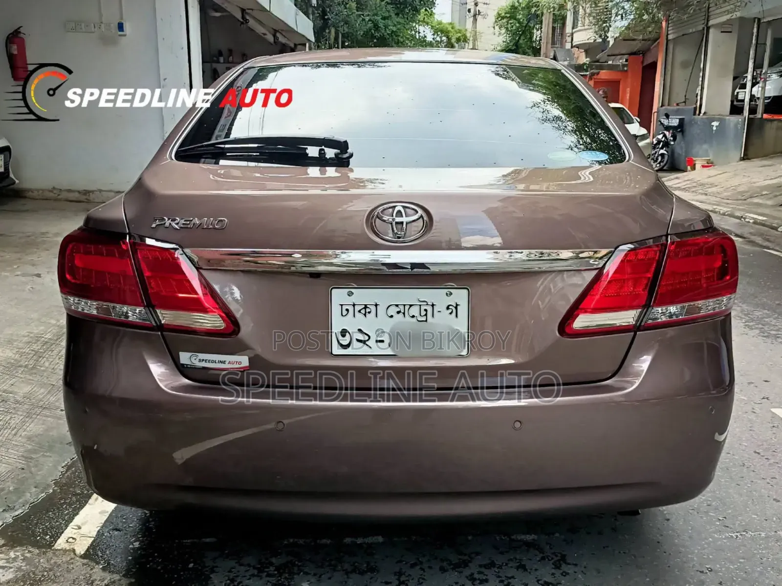 টয়োটা প্রমিও ২০১৭ ব্রাউন