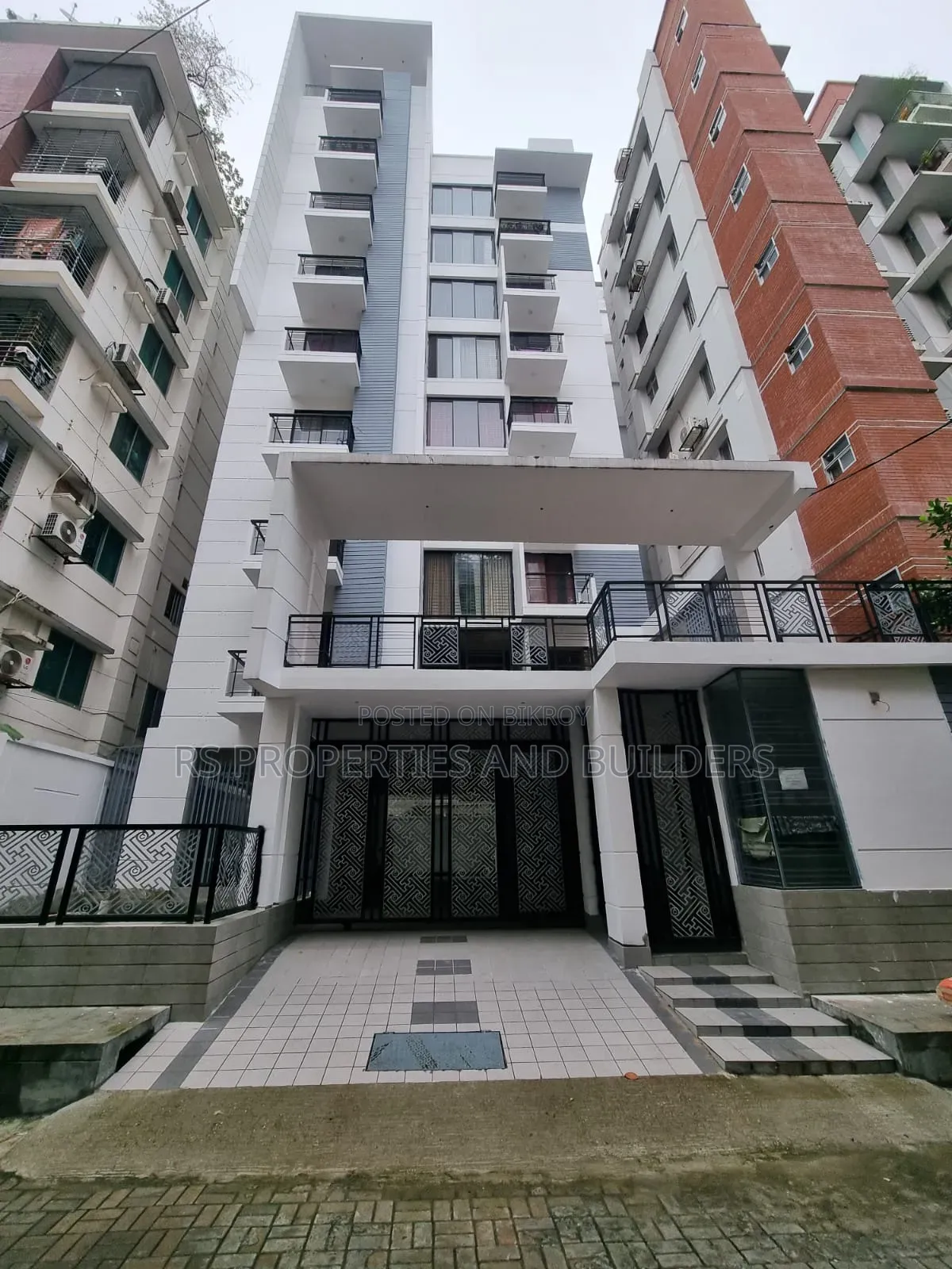 Furnished 3-Bedroom Apartment in Bashundhara, Basundhara for Sale