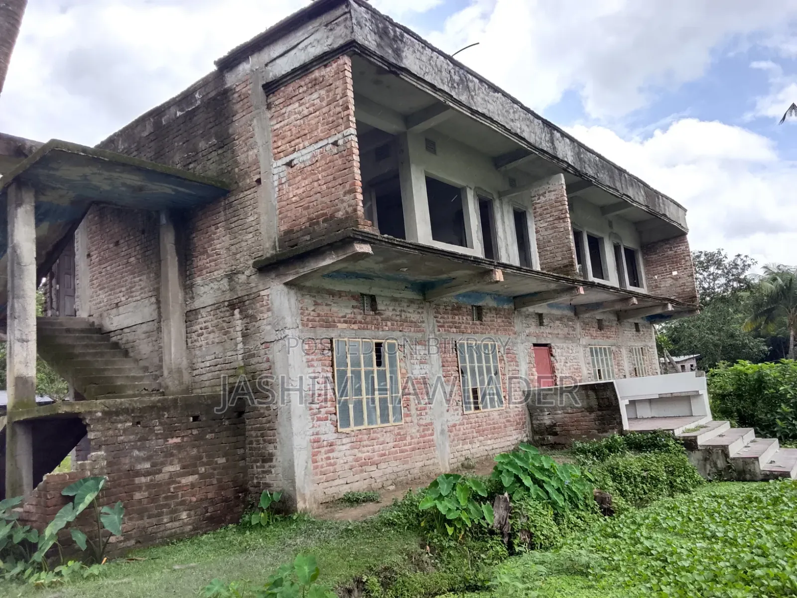 জমি বিক্রি করা হবে