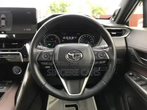 টয়োটা হ্যারিয়ার ২০২২ পার্ল