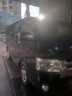 Toyota HiAce 2010 Black