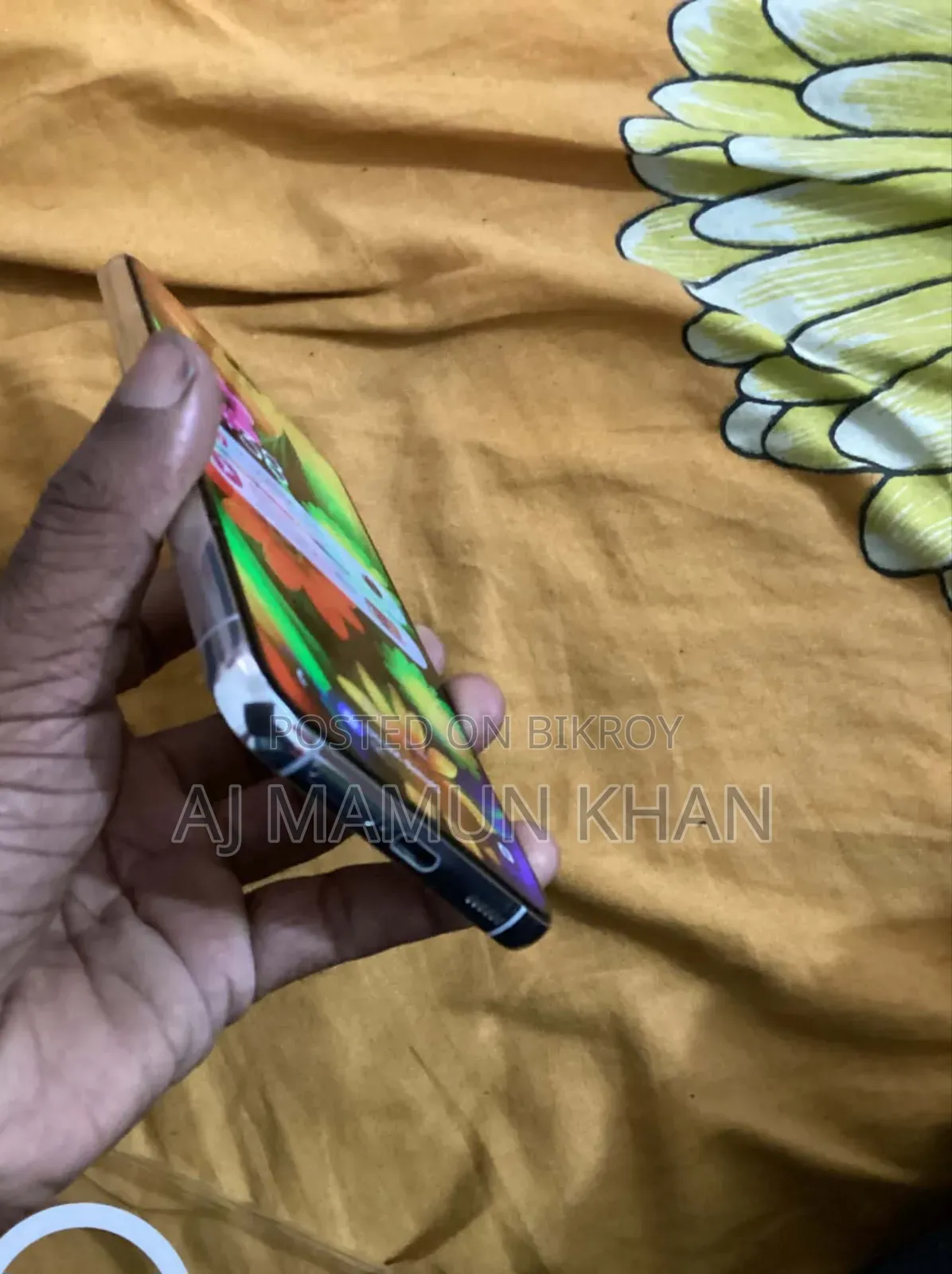 স্যামসাং গ্যালাক্সি এস২২ প্লাস ৫জি ২৫৬ জিবি হোয়াইট