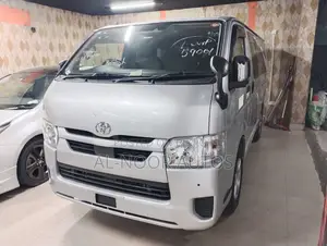 Toyota HiAce 2021 Silver