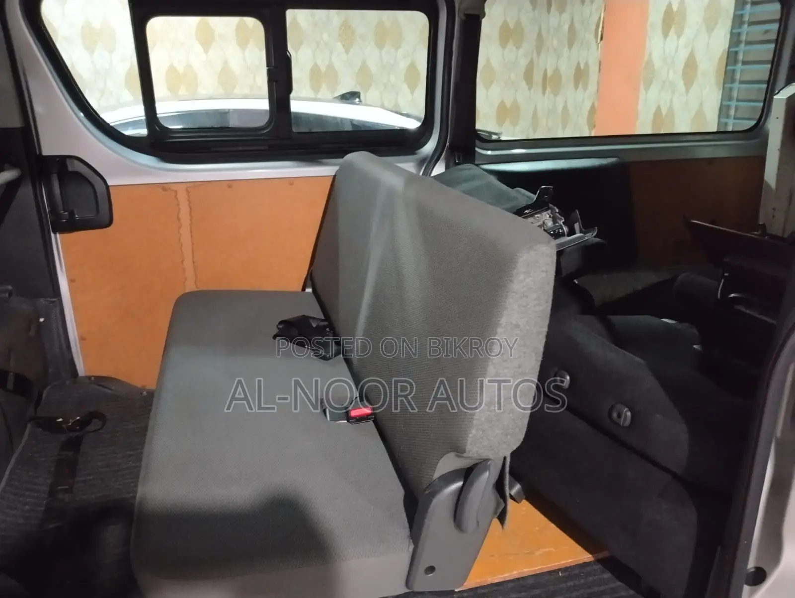 Toyota HiAce 2021 Silver