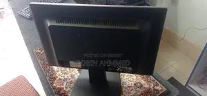 HP 19" Monitor