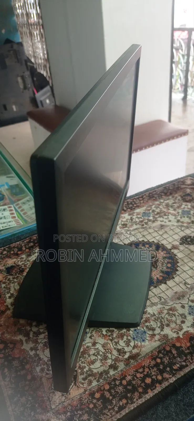 HP 19" Monitor