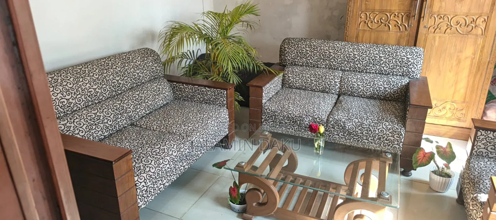 Sofa Set and Tea Table