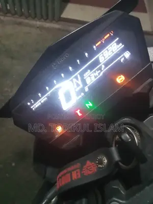 Hero Thriller 160R 4V 2024 Black