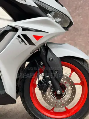 Yamaha 2025 White