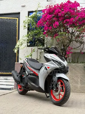 Yamaha 2025 White