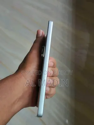Vivo Y400 ২৫৬ জিবি