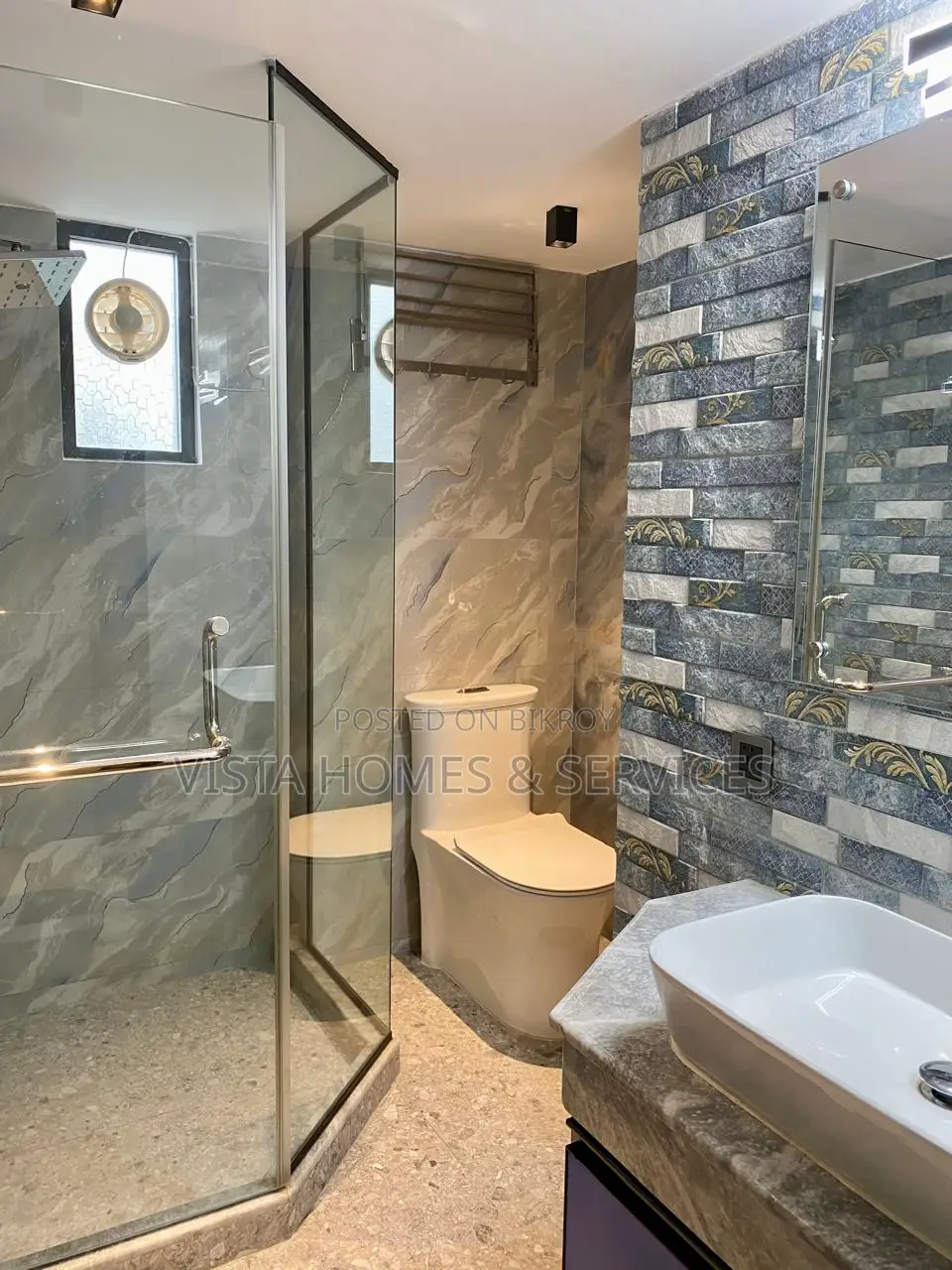 Furnished 3 Bedroom Apartment in Southeast Palace, Gulshan for Rent