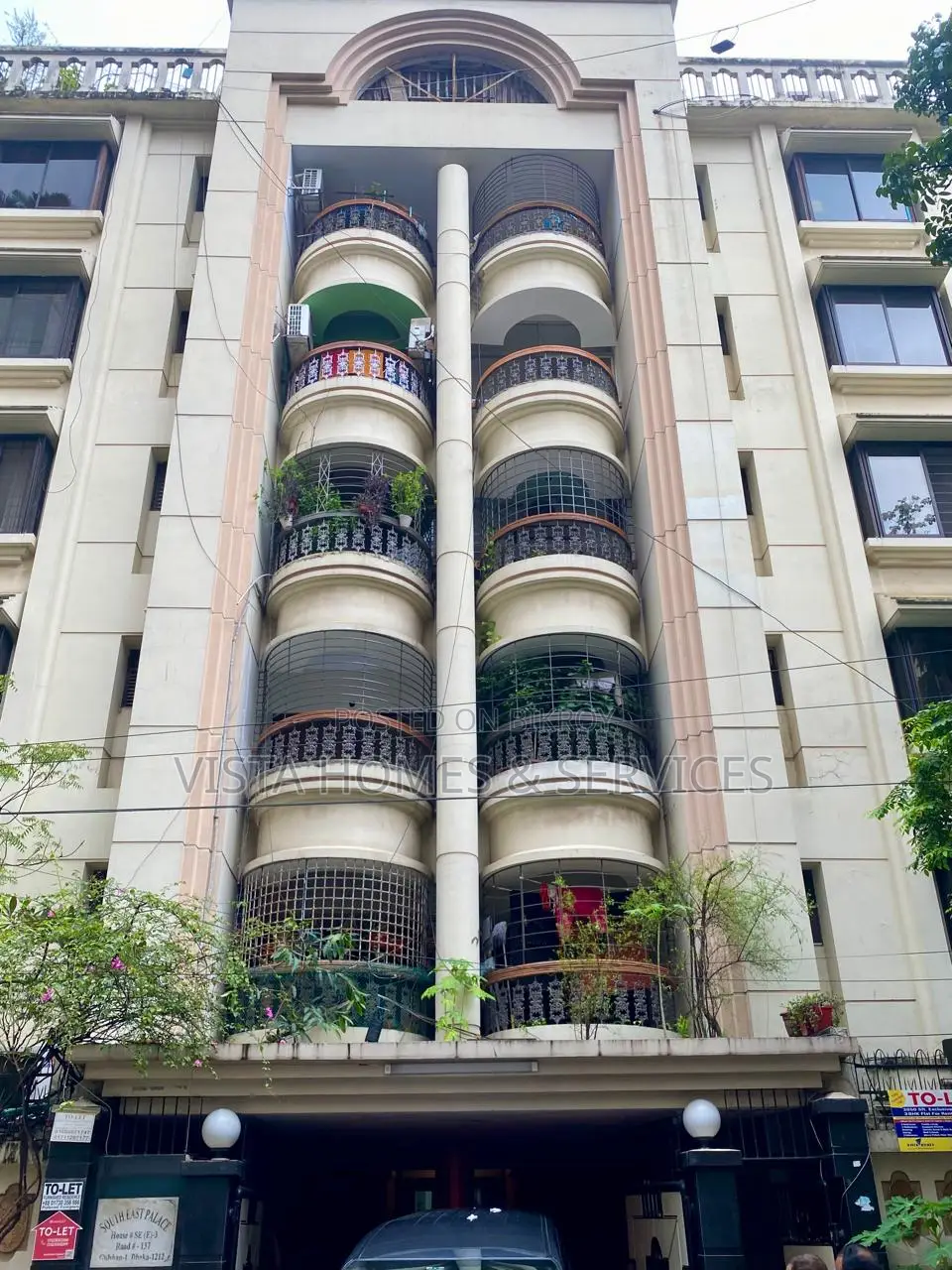 Furnished 3 Bedroom Apartment in Southeast Palace, Gulshan for Rent