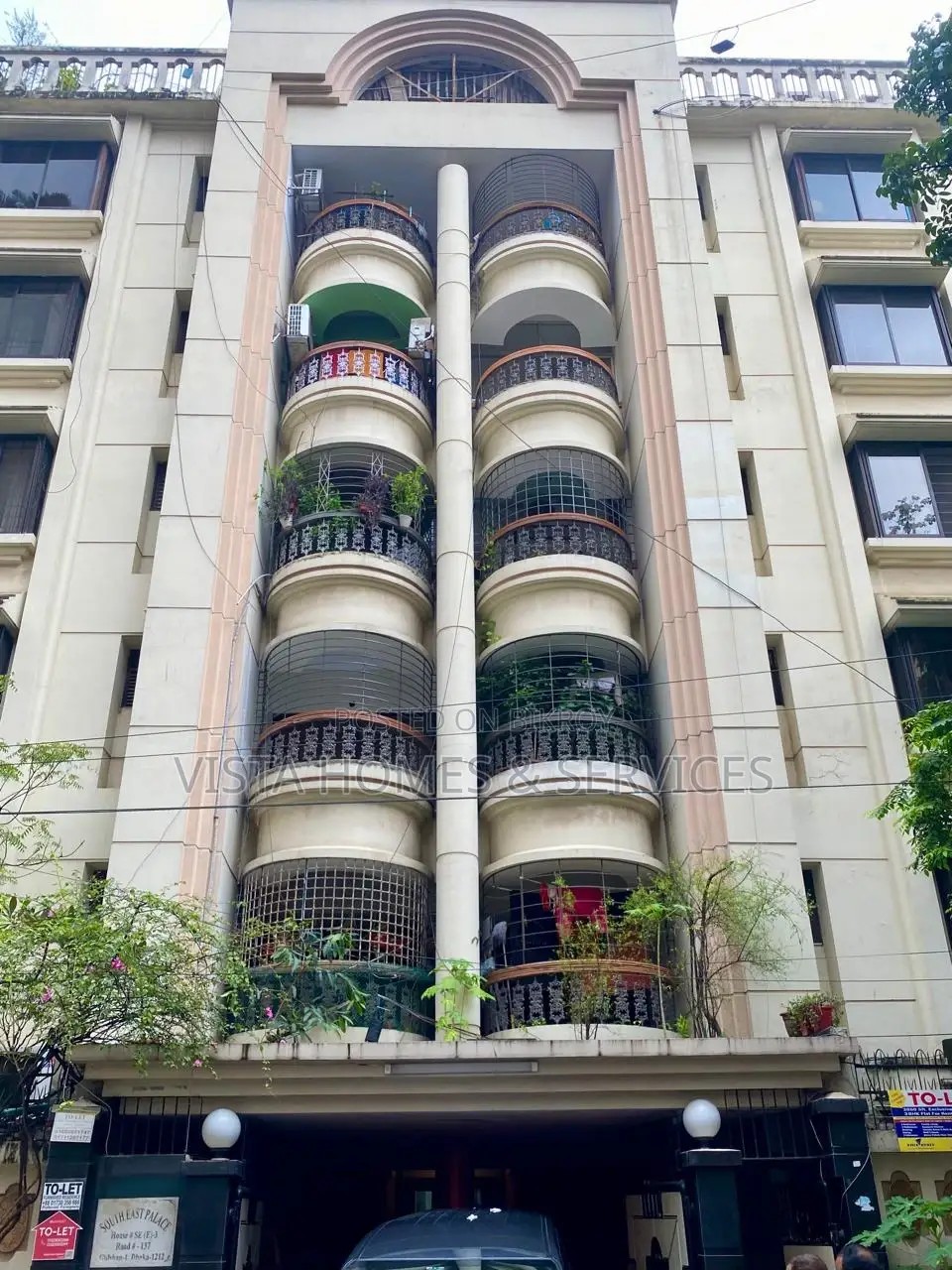 সাউথইস্ট প্যালেস, গুলশানে ভাড়ার জন্য সজ্জিত ৩ বেডরুমের অ্যাপার্টমেন্ট